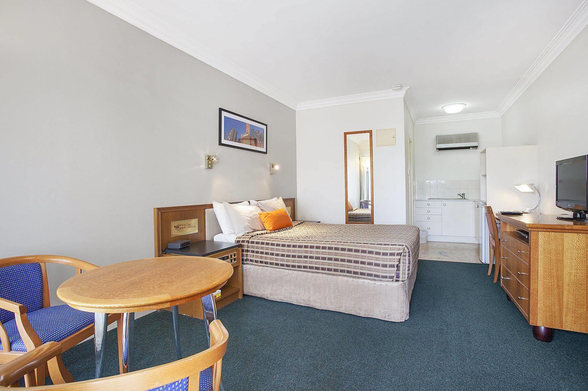 Coopers Colonial Motel Брисбен Экстерьер фото